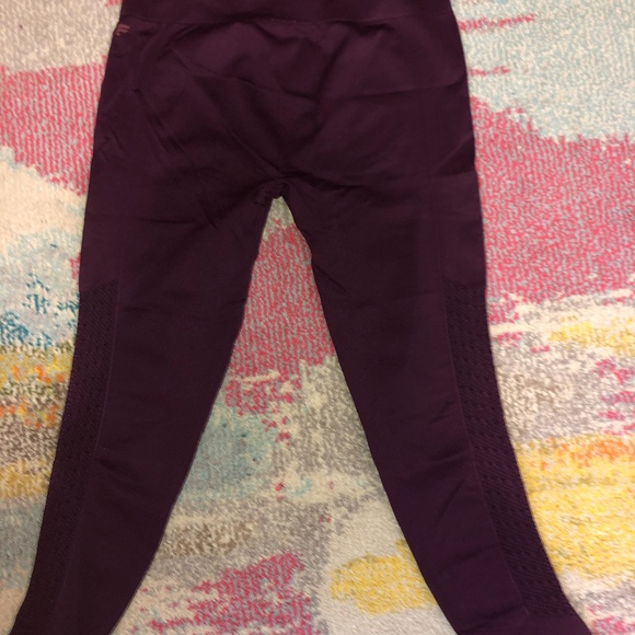 Fabletics leggings! - Picture 4 of 7